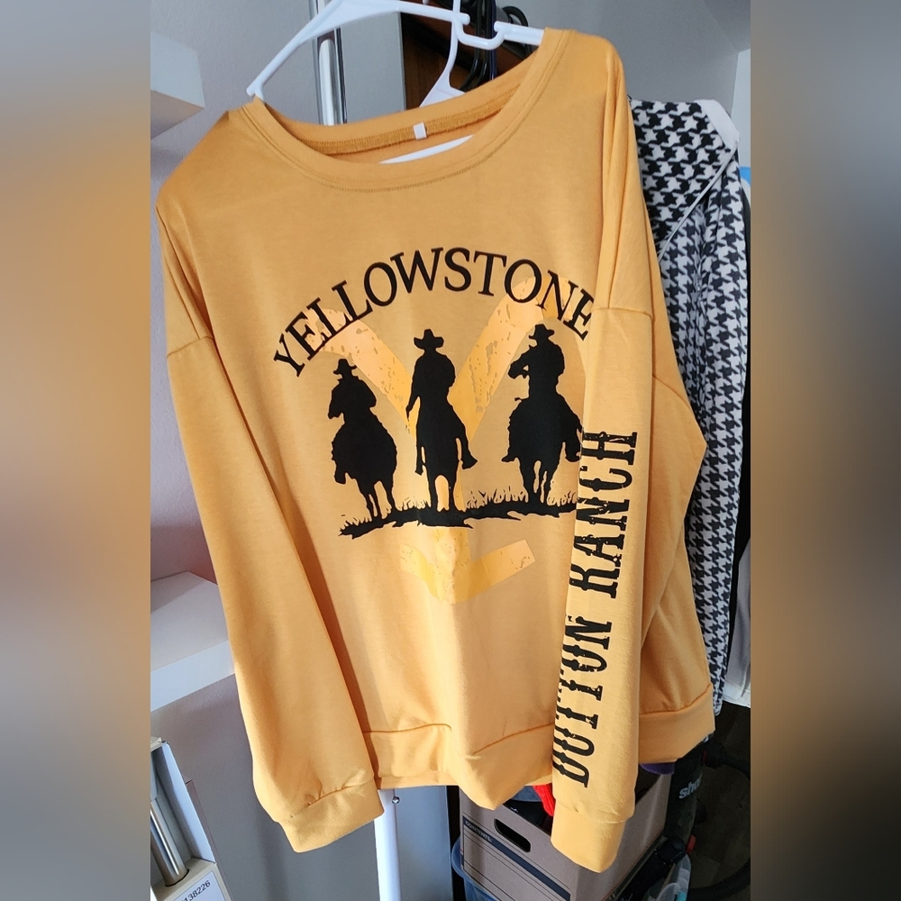 Yellowstone Dutton Ranch Graphic Sweatshirt